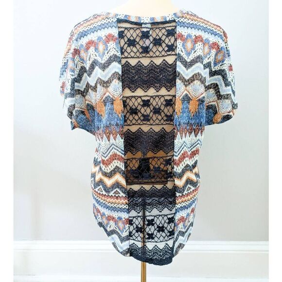 No Boundaries Tribal Print Lace Back Dolman Top - Picture 2 of 3